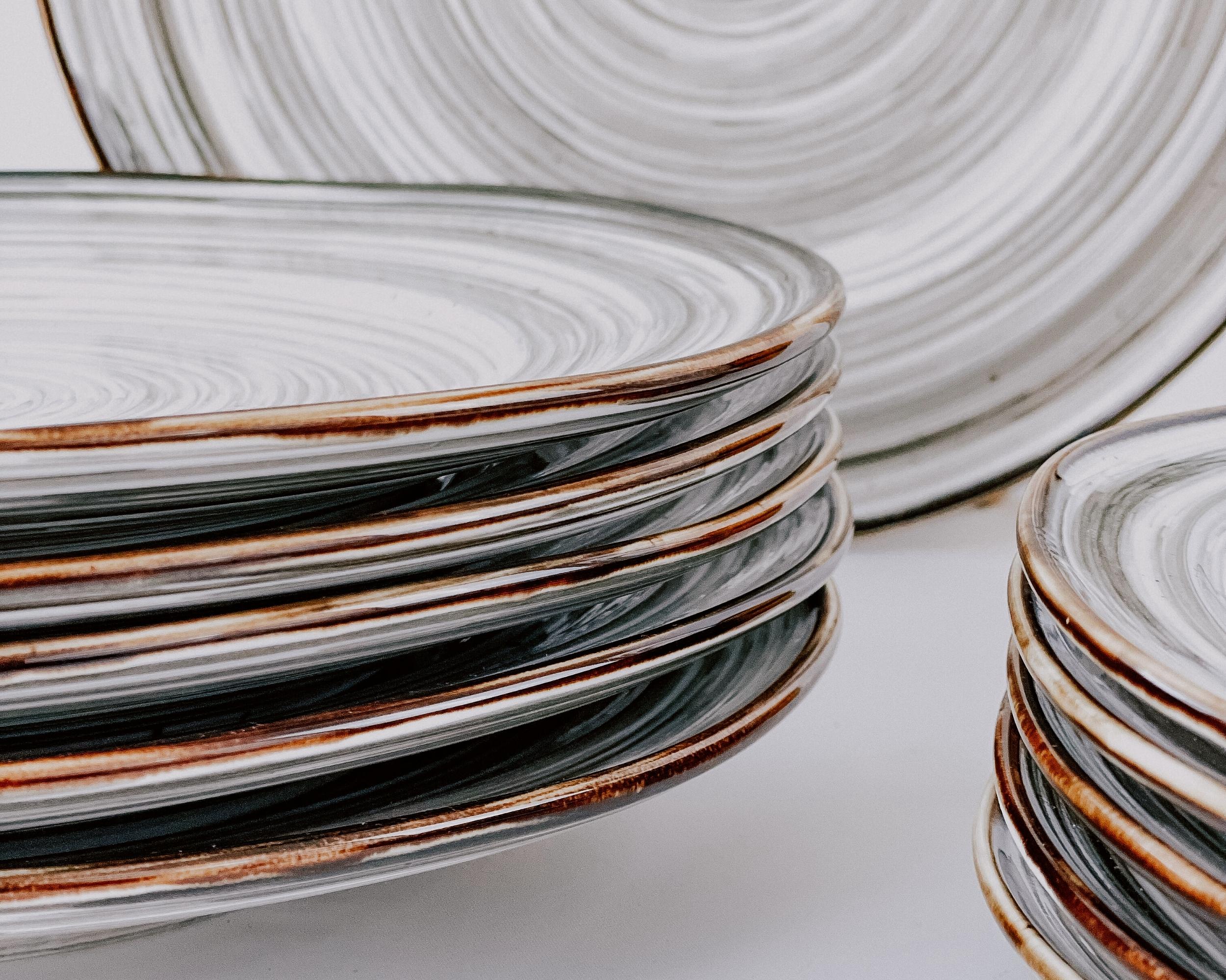 HanÃ³i Porcelain Round Starter Plate