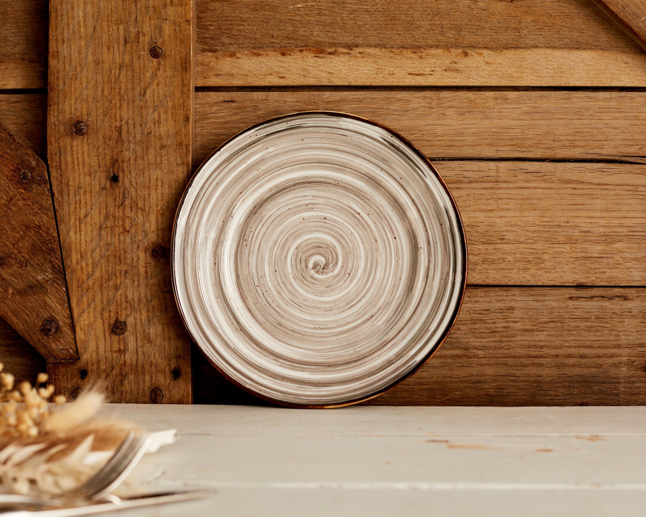 HanÃ³i Porcelain Round Starter Plate